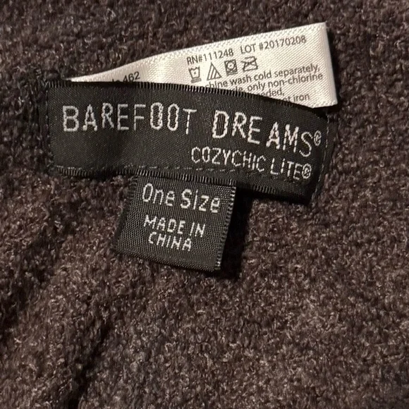 Barefoot Dreams Charcoal Women's Wrap - Picture 6 of 6